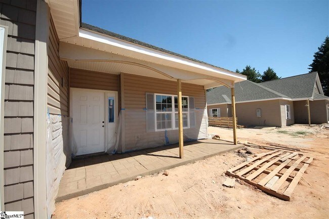 Building Photo - 118 Dayton School Rd