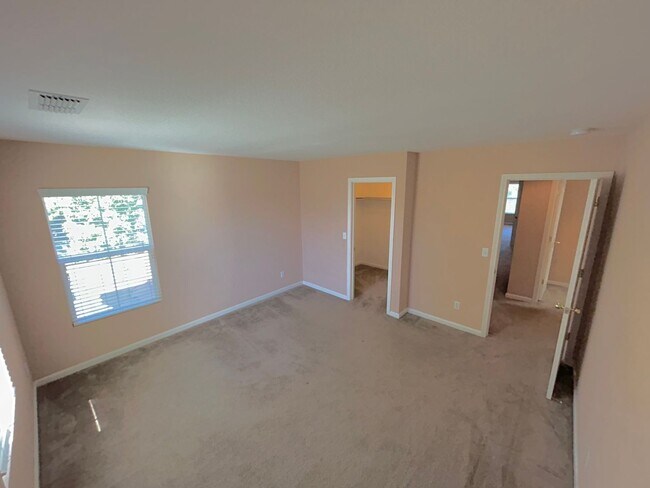 Building Photo - 6001 Jefjen Way