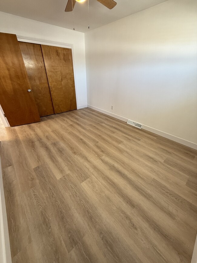 Building Photo - 4713 Diana Dr