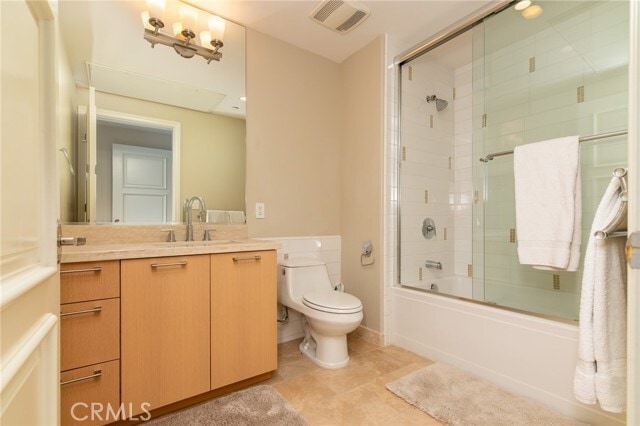 Building Photo - 305 Caruso Ave