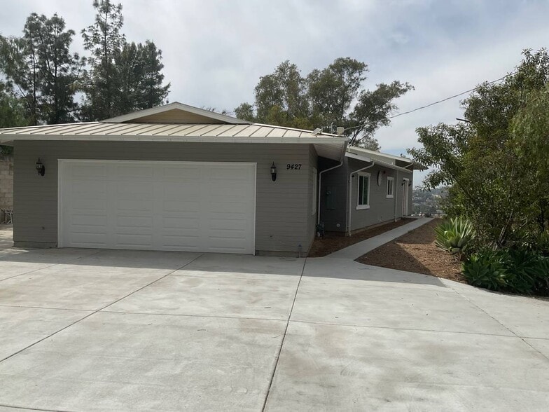 Primary Photo - 9427 Vista Dr
