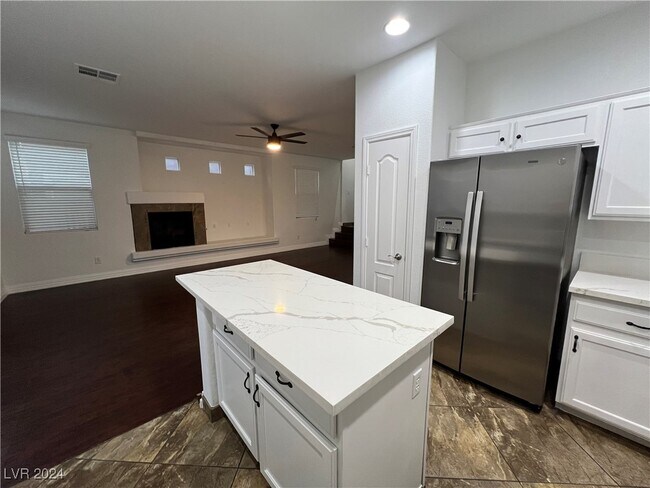 Building Photo - 9136 Wine Cellar Ave