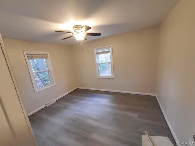 Building Photo - 14 Kenny Dr