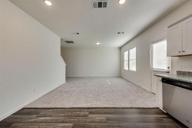 Building Photo - 1904 Washington St