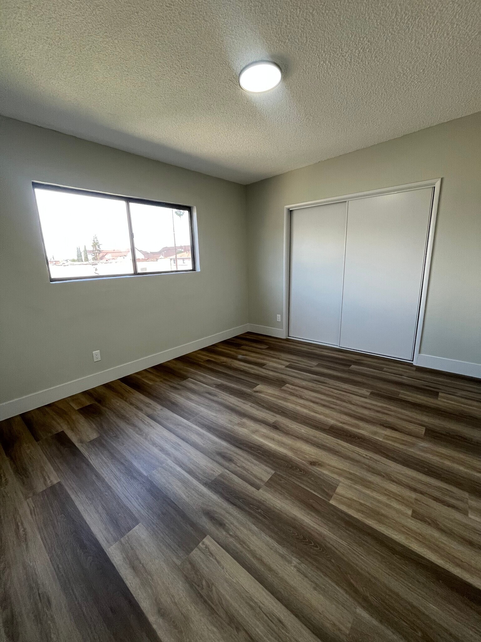 Building Photo - 8029 S Hoover St