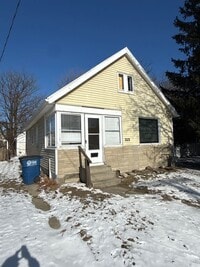 Building Photo - 2 bed 1 bath