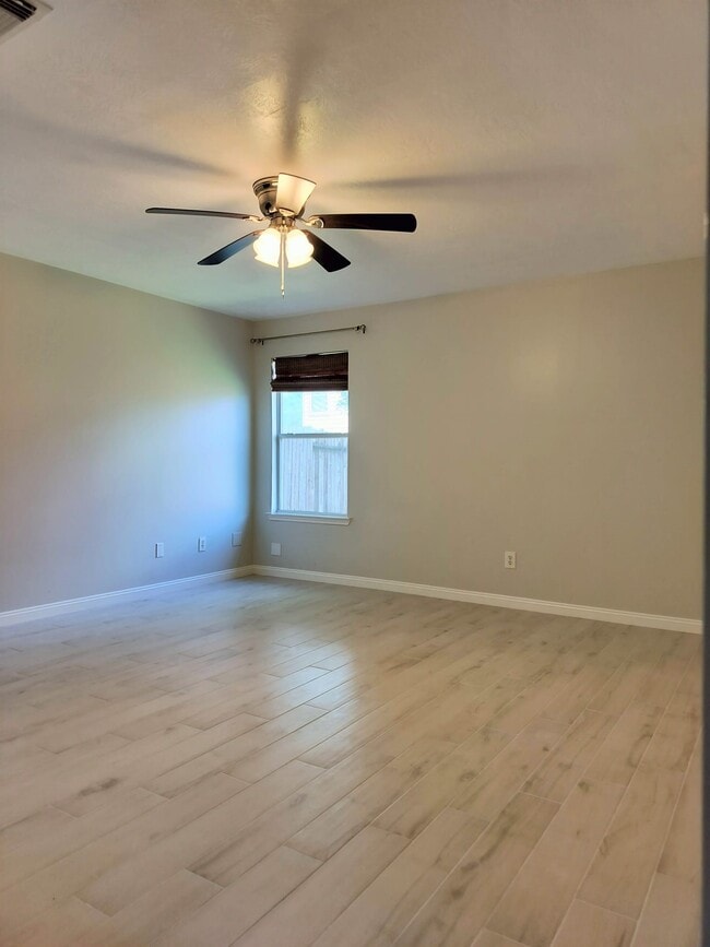 Building Photo - 21242 Linden House Ct