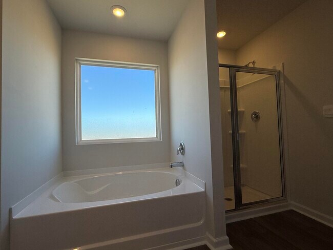 Building Photo - 935 Raghorn Rd