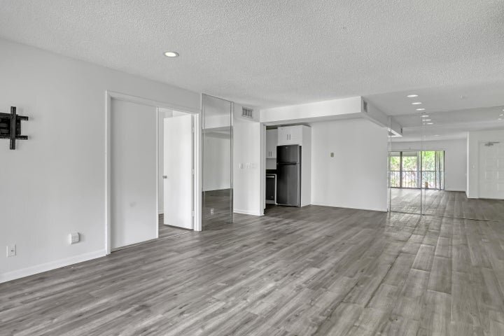 Building Photo - 3618 Alder Dr