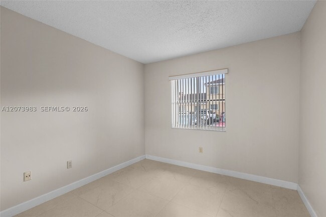 Building Photo - 330 NW 114th Ave