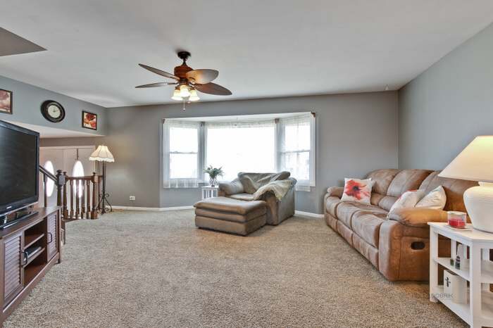 Building Photo - 1595 Oregon Trail