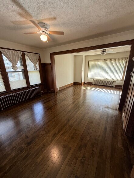Building Photo - 1214 S 76th St