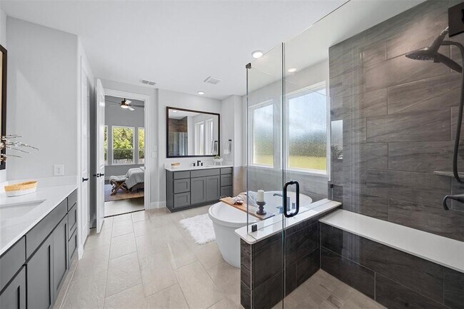 Building Photo - 1173 Rochester Pl