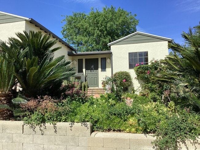 Building Photo - Montecito Heights with Breathtaking Views!