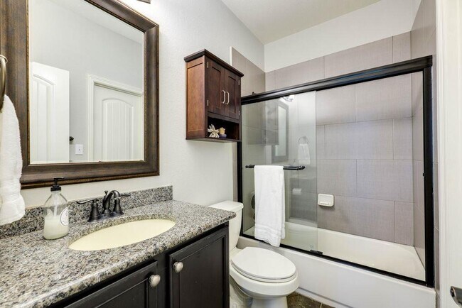 Building Photo - 308 Duffy Ln