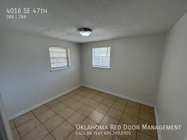 Building Photo - 4016 SE 47th St