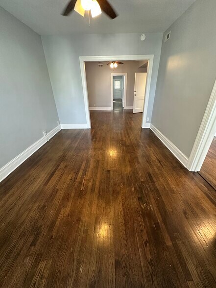 Building Photo - 3733 W Addison St