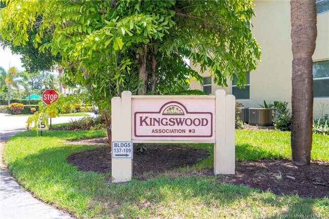 2950 SE Ocean Blvd 2950 SE Ocean - 2950 Se Ocean Blvd Stuart Fl Primary Photo