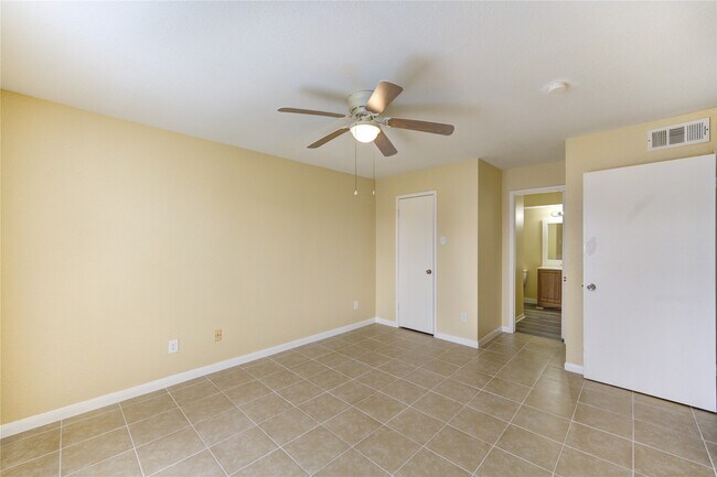 Building Photo - 6606 De Moss Dr