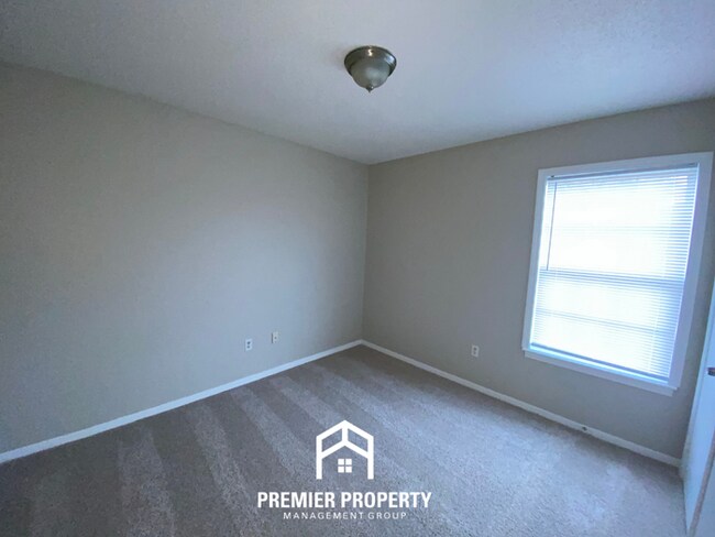 Building Photo - 4155 Windermere Rd