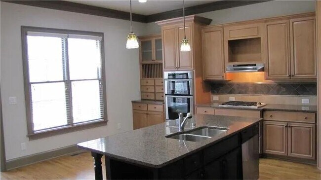 Building Photo - 6556 Bennington Bluff Ct