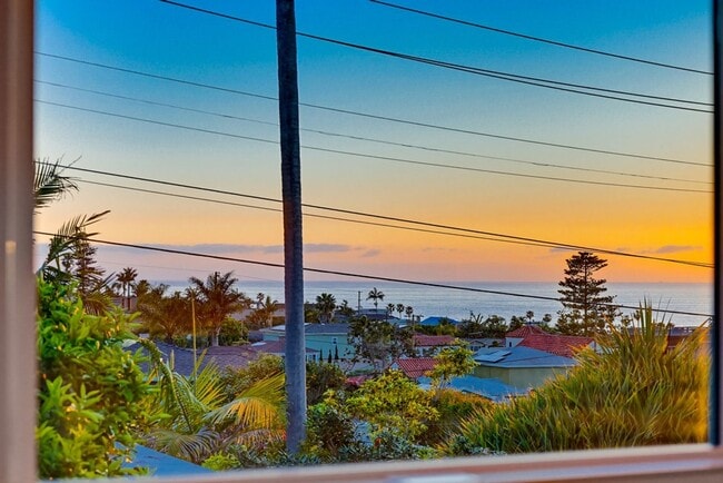 Building Photo - 3 Bedroom Home with Ocean Views in Point Loma