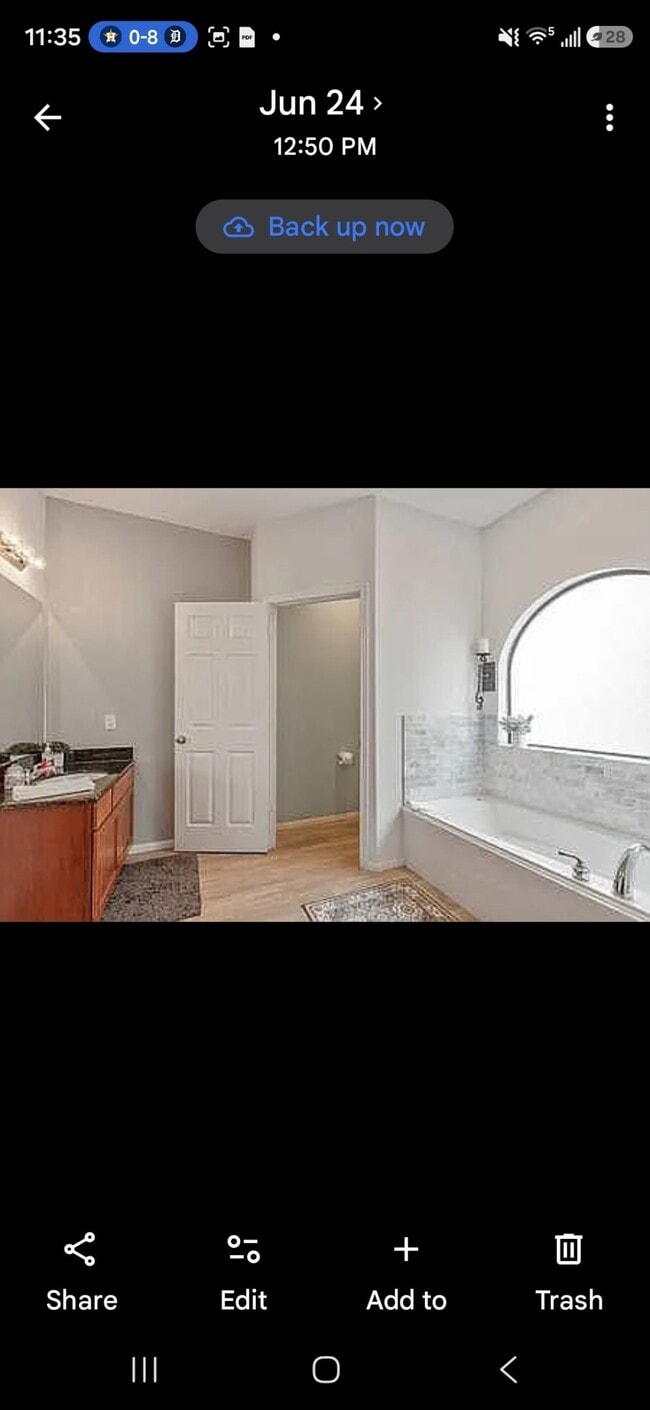 Building Photo - 4413 Koehler St