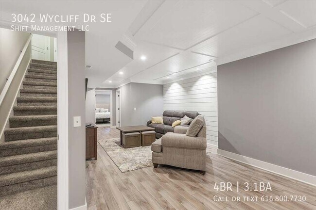 Building Photo - 3042 Wycliff Dr SE