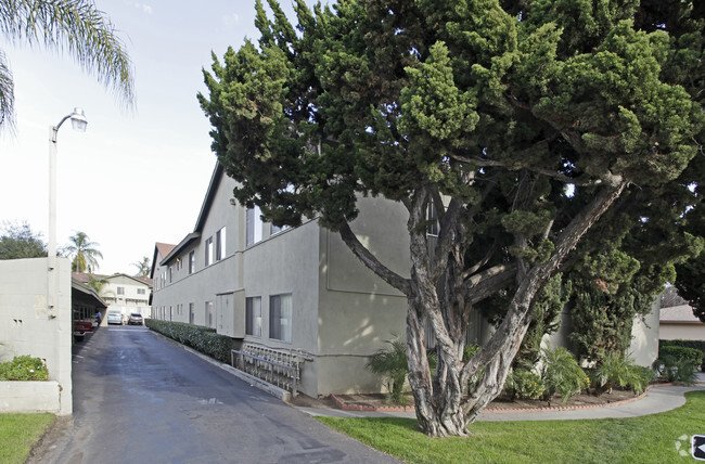 Primary Photo - North Juniper Gardens
