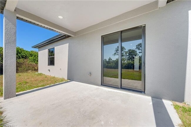 Building Photo - 1132 Cummings St E