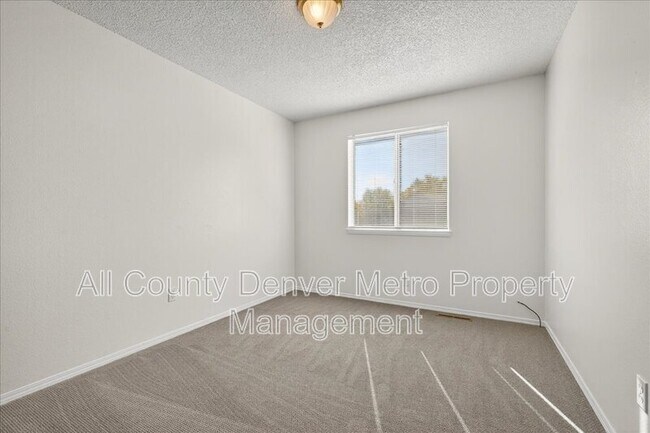 Building Photo - 306 Mulberry Cir