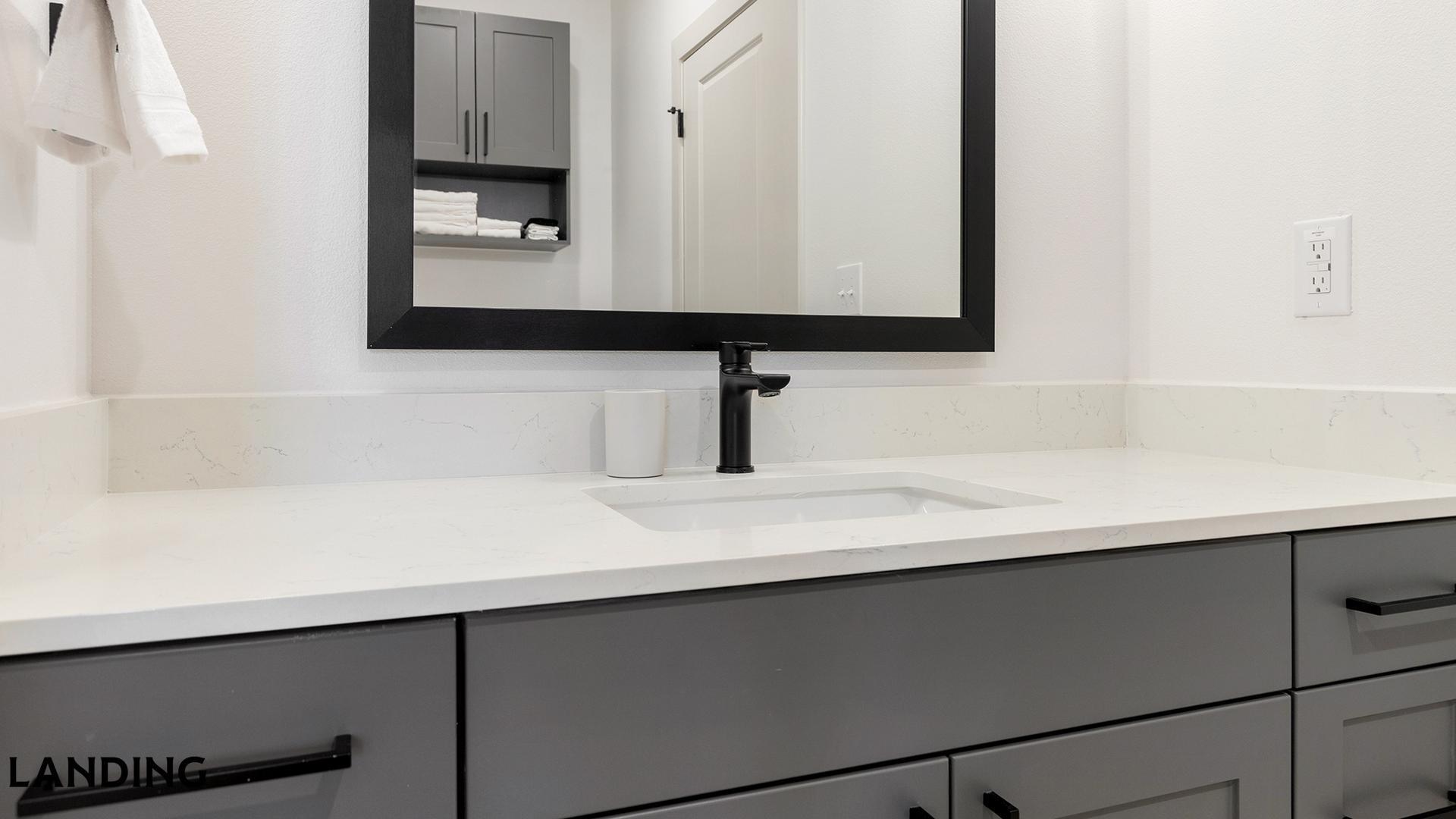 Building Photo - 18111 La Cantera Terrace