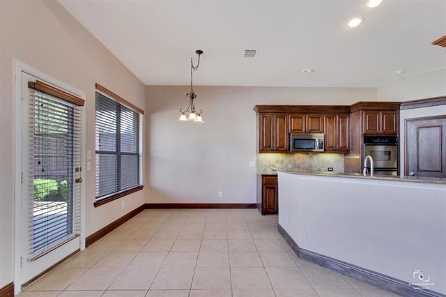 Building Photo - 11534 Castlebrook Ln
