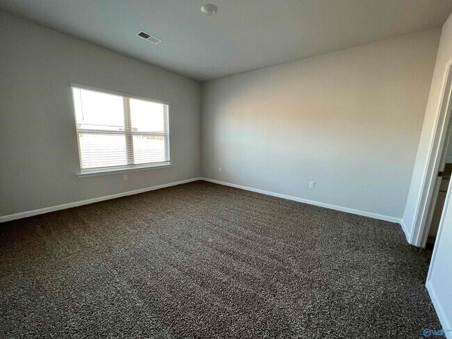 Building Photo - 22091 Chancery Ln