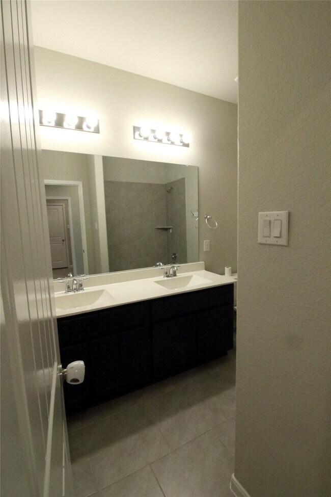 Building Photo - 4007 Prairie Landing Ln