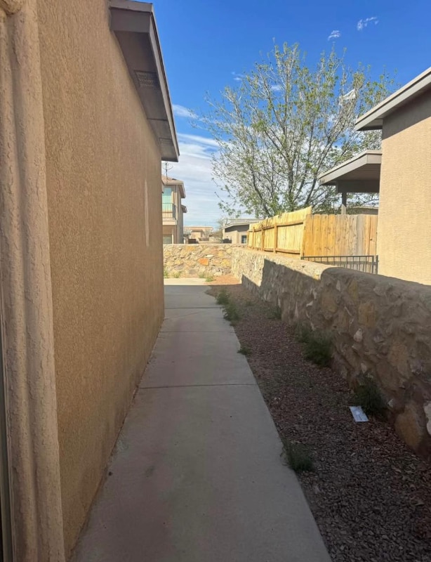Building Photo - 14263 Hacienda Rock Dr