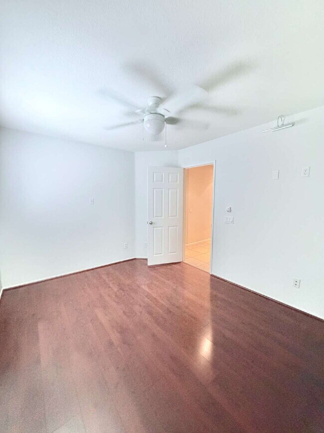 Building Photo - 3-Bedroom Home, Large backyard Move-in by Aug 1st for $500 Move-in Discount!