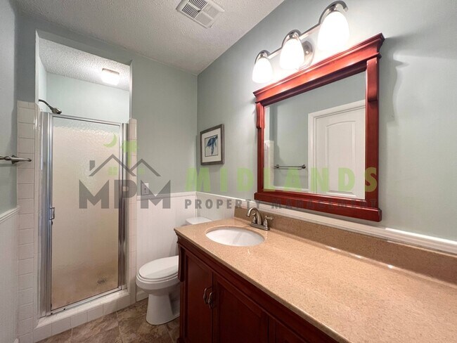 Building Photo - 201 Mariners Row