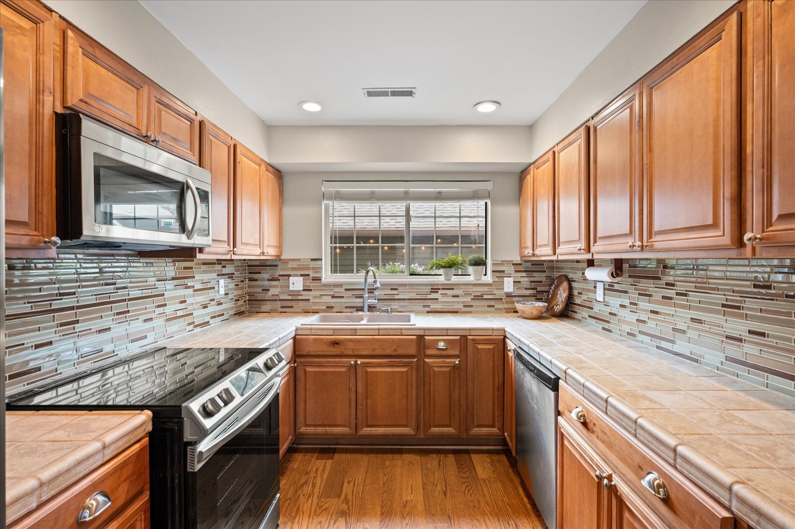 Building Photo - 3461 S Ammons St