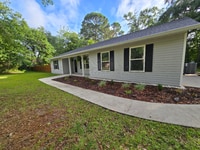Building Photo - 121 Mary's Dr
