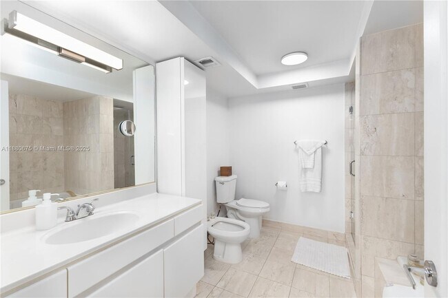 Building Photo - 1800 Sunset Harbour Dr