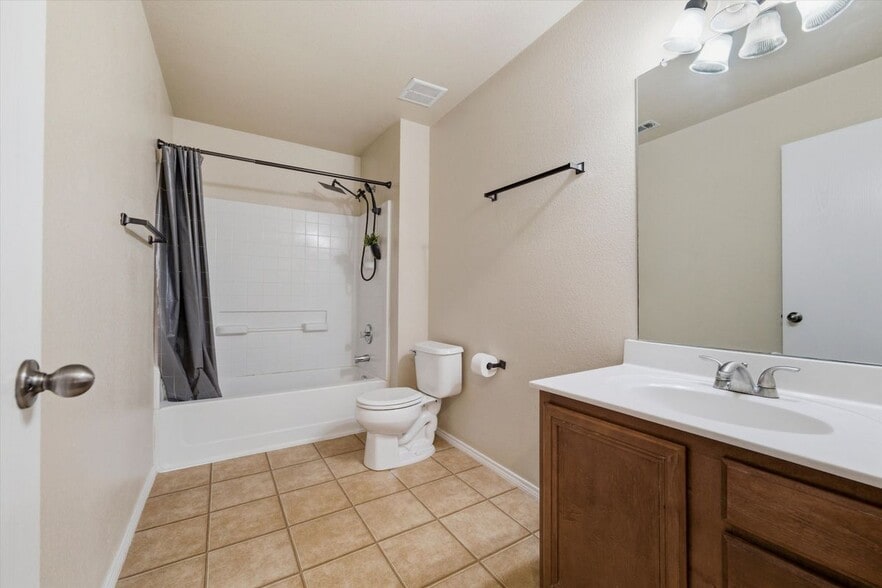 Building Photo - 5917 Stone Mountain Rd