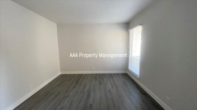 Building Photo - Concord Beautiful remodeled 1 bedroom 1 bath condo! Central location