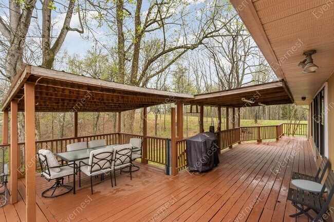 Building Photo - 7929 Daugherty-Capley Rd