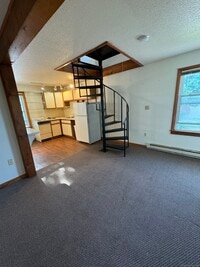 Building Photo - 49 Ledyard Ave