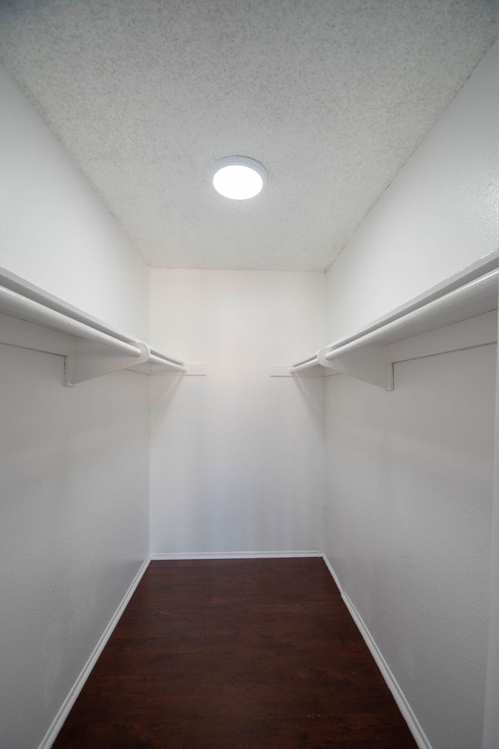 Building Photo - 13800 Sherman Way