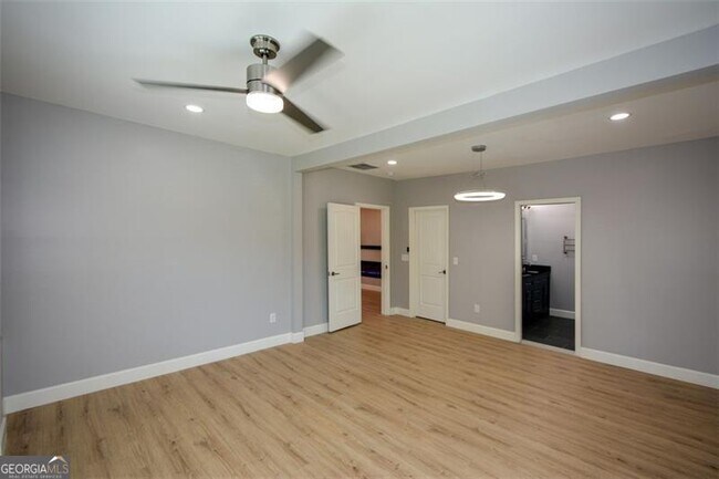 Building Photo - 2203 Wingate St SW