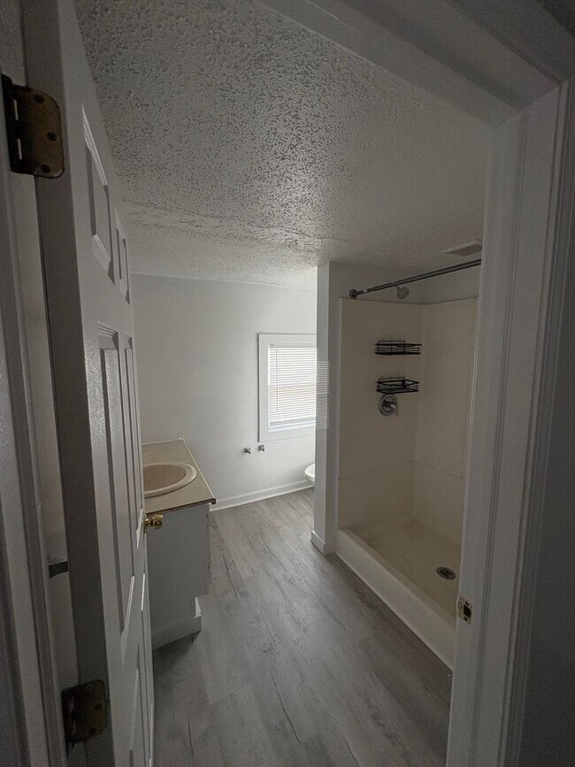 Building Photo - 108 N Hamilton St