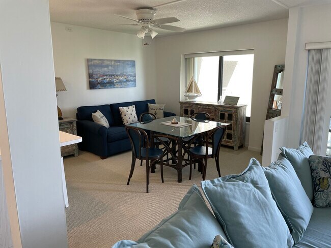 Dining Area - 4501 S Atlantic Ave