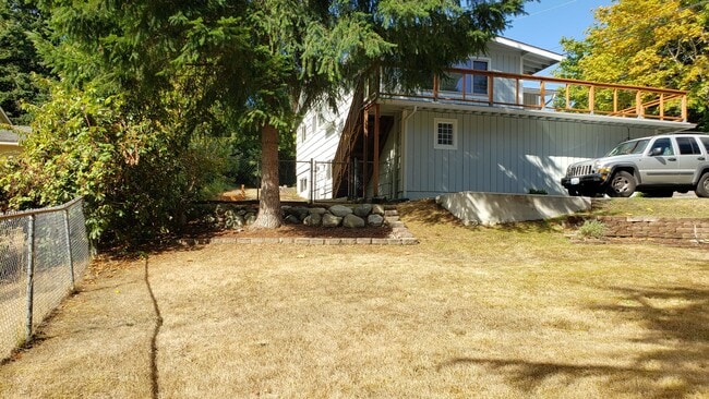 Building Photo - Great 3bd 2 bath in Heart of Gig Harbor